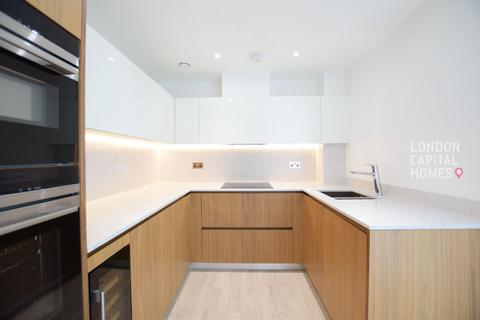 2 bedroom apartment for sale, Cassia House, 30 Piazza Walk, London, E1