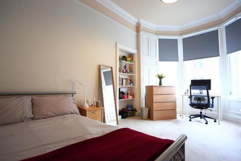 5 bedroom flat to rent, Strathearn Road, Marchmont, Edinburgh, EH9