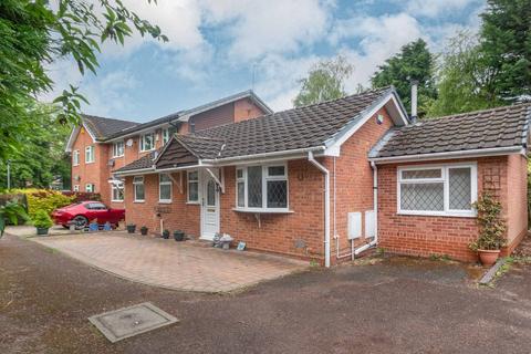3 bedroom bungalow for sale, Bilbury Close, Walkwood, Redditch, Worcestershire, B97
