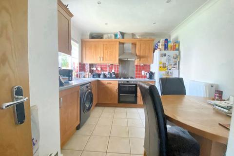 2 bedroom apartment to rent, The Lakes, Larkfield, ME20