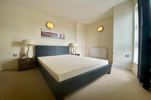 2 bedroom apartment to rent, Raphael House, High Road, IG1