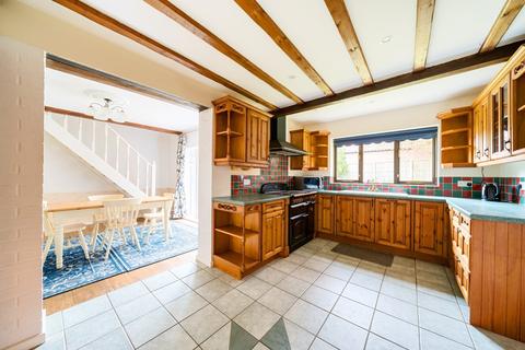 2 Hough Road, Frieston, Grantham, NG32 3BY