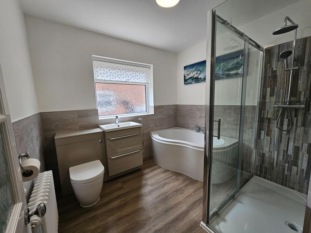 Family bathroom
