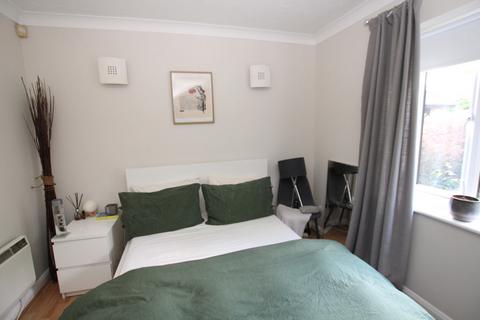 1 bedroom flat for sale, Brooklyn Road, Woking GU22
