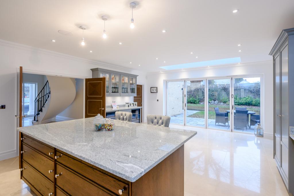 Kitchen/Breakfast Room