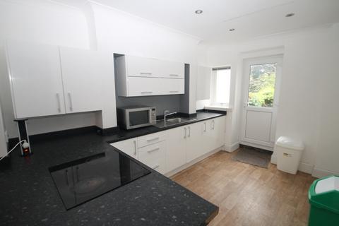 4 bedroom terraced house to rent, Tavy Place, Plymouth PL4