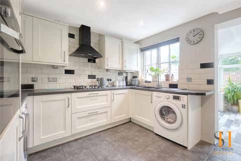 3 bedroom semi-detached house for sale, Barra Glade, Wickford, Essex, SS12
