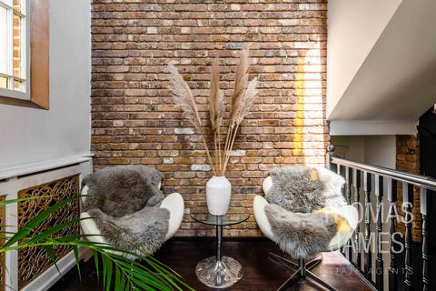 4 bedroom detached house for sale, Vicars Moor Lane, London, N21