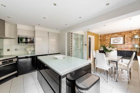 106a Vicars Moor Lane, London, N21 1BN