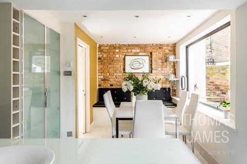 106a Vicars Moor Lane, London, N21 1BN