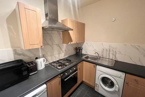 2 bedroom flat to rent, Murdoch Terrace, Fountainbridge, Edinburgh, EH11