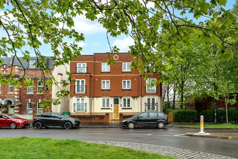 2 bedroom flat for sale, St Andrews Road, Bristol BS11