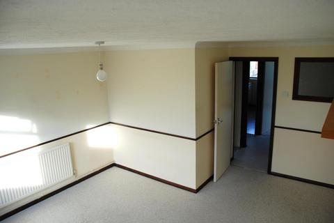 1 bedroom ground floor flat to rent, Kents Road, Haywards Heath, West Sussex, RH16 4HQ