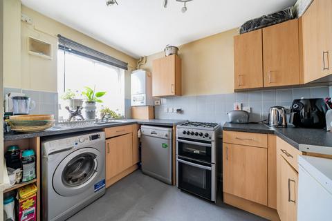 4 bedroom end of terrace house for sale, Smiles Place, London
