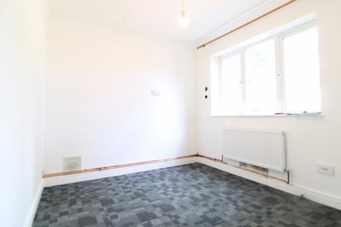 2 bedroom maisonette to rent, Westland Close, Stanwell TW19