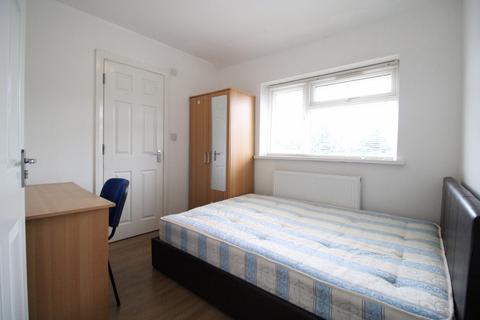 1 bedroom flat to rent, Kingsley Road, Englefield Green TW20