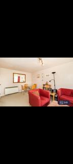 3 bedroom flat to rent, Gatwick Close, Slough SL1