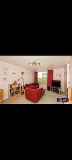 3 bedroom flat to rent, Gatwick Close, Slough SL1