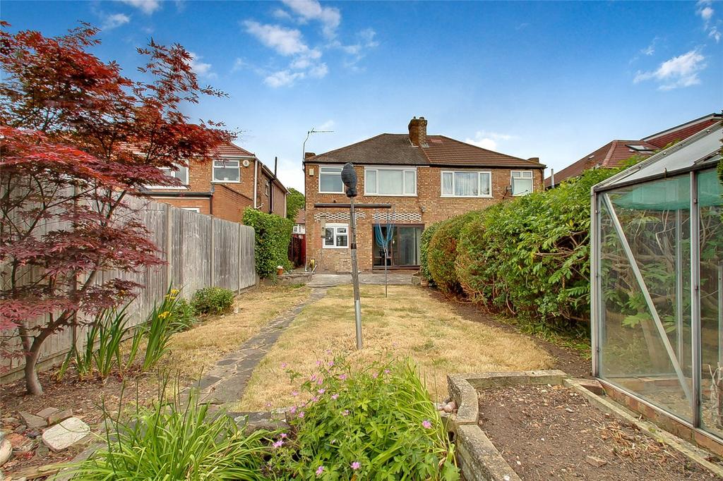 Daryngton Drive, Greenford, UB6 3 bed semidetached house for sale £