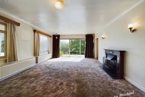 4 bedroom detached house for sale, Sandown, Pinewood Road, High Wycombe, Buckinghamshire