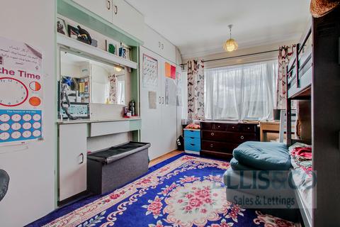 34 Daryngton Drive, Greenford, UB6 8BN