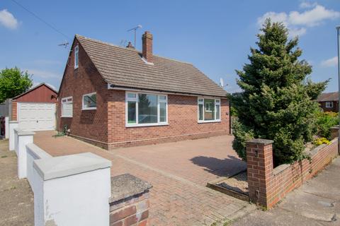 3 bedroom detached bungalow for sale, Cottage Drive, Colchester, CO2