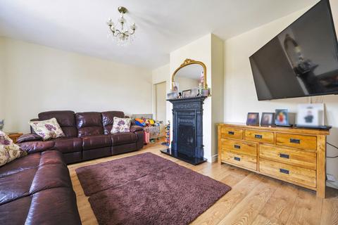 3 bedroom end of terrace house for sale, Hawthorne Road, High Wycombe