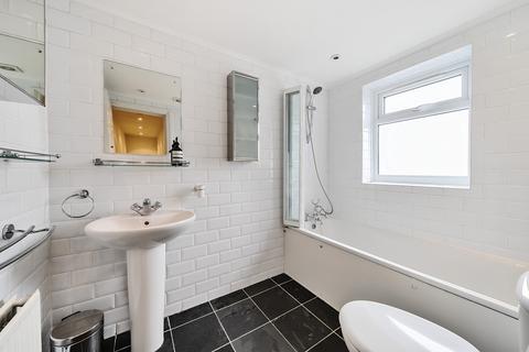 114 Gloucester Road, Kingston Upon Thames, KT1 3QN