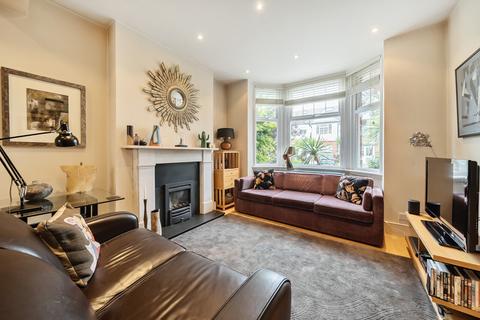 114 Gloucester Road, Kingston Upon Thames, KT1 3QN
