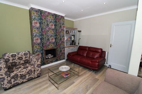 6 Crest Road, Bromley, BR2 7JA