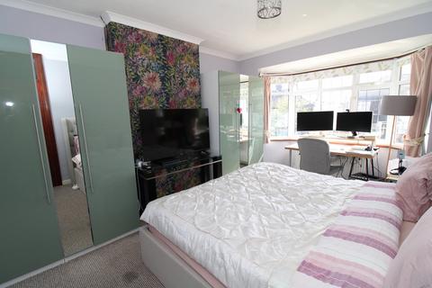 6 Crest Road, Bromley, BR2 7JA