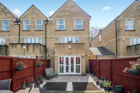 4 bedroom terraced house for sale, Threelands, Birkenshaw, Bradford, West Yorkshire, BD11