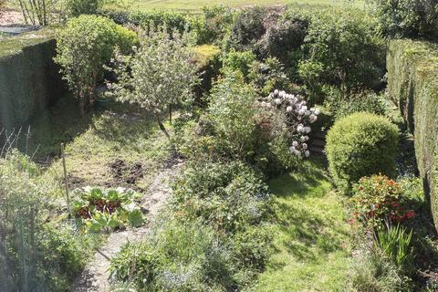 74 Fosseway Avenue, Moreton-in-marsh, GL56 0EA