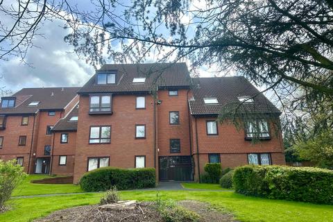 2 bedroom flat for sale, Moncrieffe Close, DY2 7DF