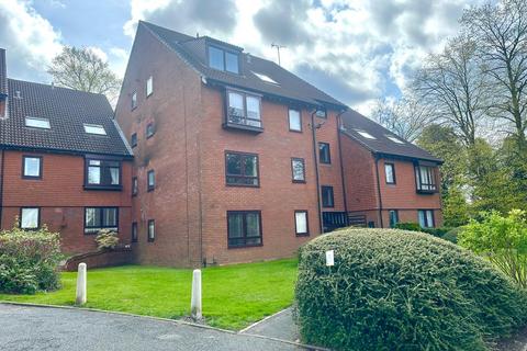 2 bedroom flat for sale, Moncrieffe Close, DY2 7DF