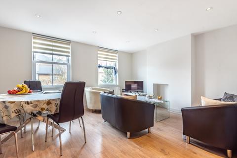 3 bedroom apartment to rent, Medfield Street Roehampton SW15