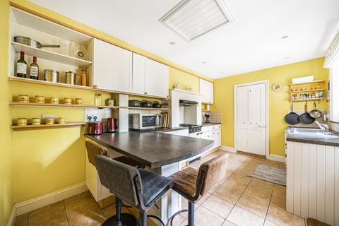 Southbourne, 7 Barnes Close, Winchester, SO23 9QX