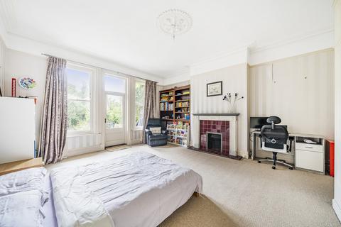 Southbourne, 7 Barnes Close, Winchester, SO23 9QX