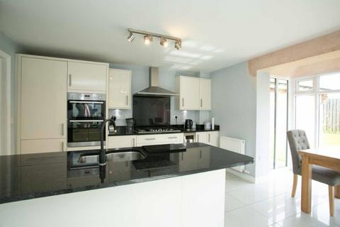 4 bedroom detached house for sale, Woodlands Park, Pickering, YO18 7AH