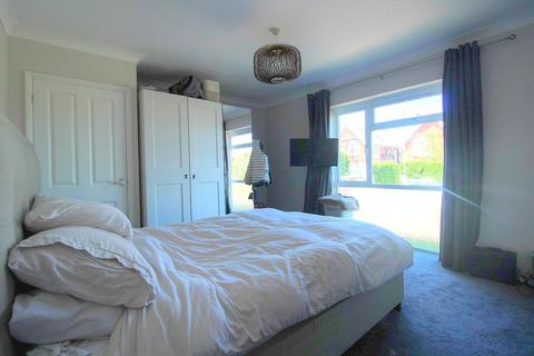 1 bedroom ground floor flat for sale, Carew Road, Eastbourne BN21