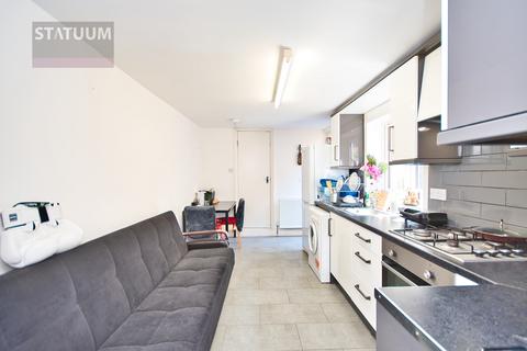 2 bedroom flat to rent, Colegrave Roadleyton,, Stratford, Olympic Village, London, E15