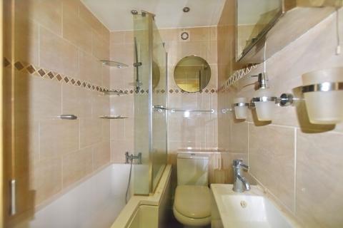 Flat 1, 18 Mosslea Road, London, SE20 7BW