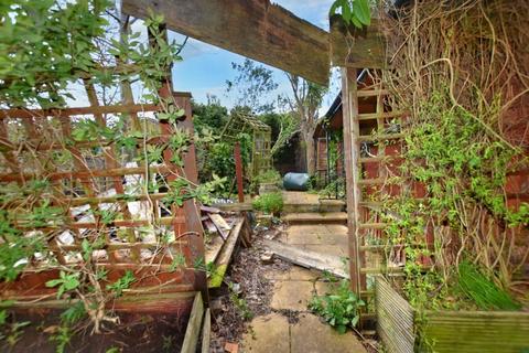 Flat 1, 18 Mosslea Road, London, SE20 7BW