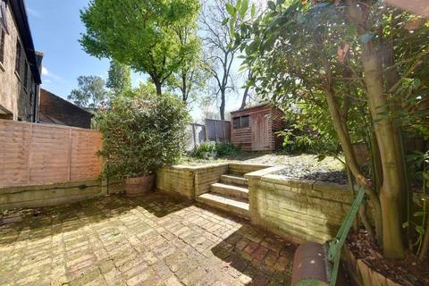 4 bedroom terraced house for sale, Nursery Road, London, N2