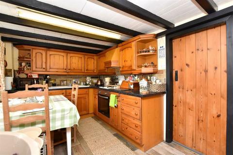 2 bedroom cottage for sale, Cross Street, Skipsea, Driffield, East Riding of Yorkshire, YO25 8SN