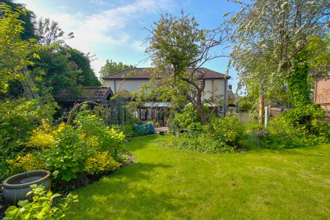 3 bedroom detached house for sale, BITTERNE PARK! NO CHAIN! UNIQUE THREE BEDROOM DETACHED COTTAGE! STUNNING LANDSCAPED GARDEN!