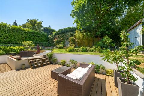 Yardarm Birdhaven, Wrecclesham, Farnham, GU10 4PB