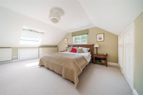 Yardarm Birdhaven, Wrecclesham, Farnham, GU10 4PB