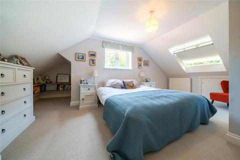 Yardarm Birdhaven, Wrecclesham, Farnham, GU10 4PB