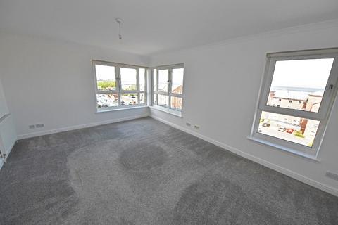 2 bedroom flat to rent, Kincaid Court, Greenock, Inverclyde, PA15